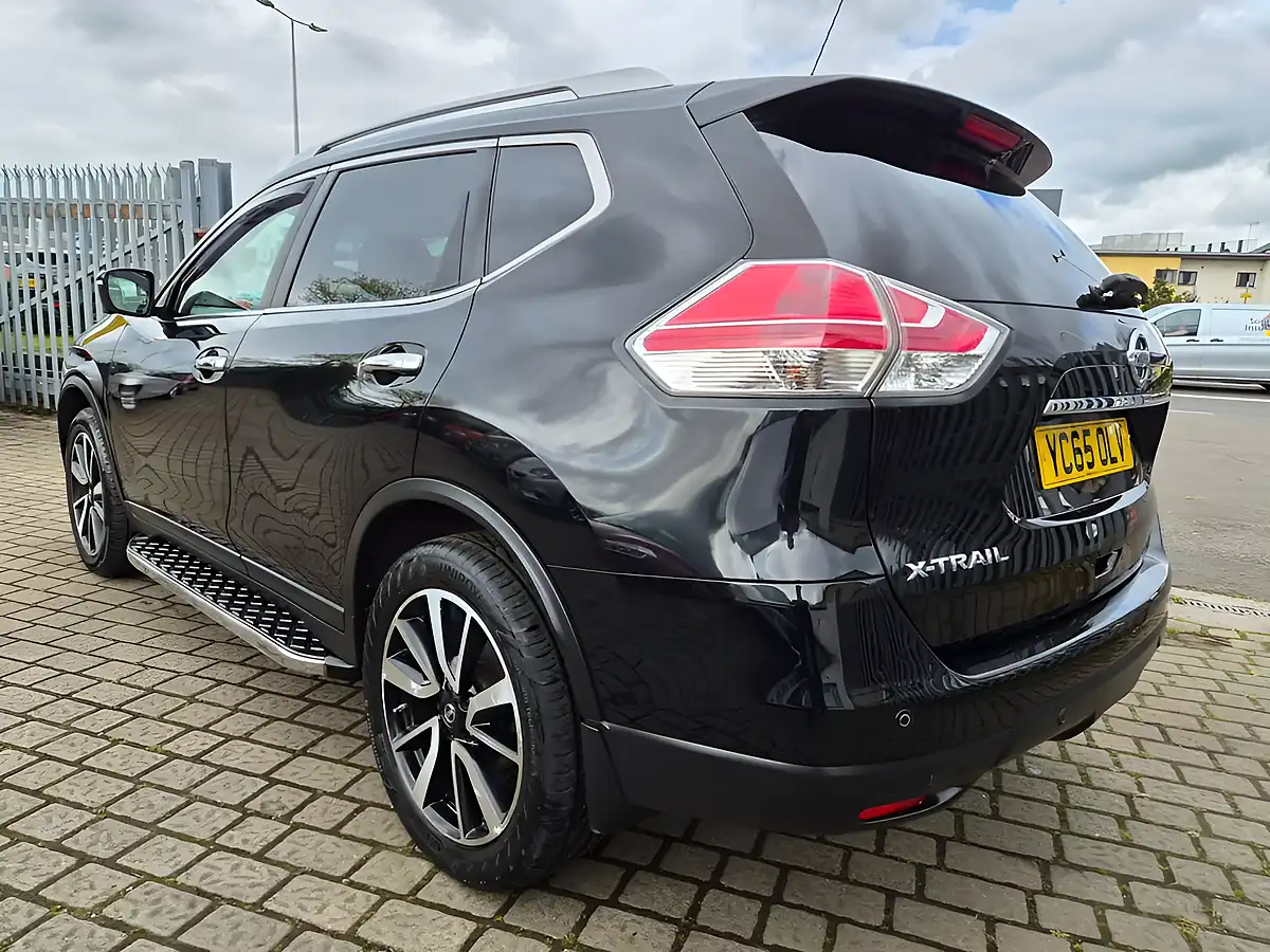 Used 2015 Nissan X-Trail N-Tec Black - Interior and Exterior details 4