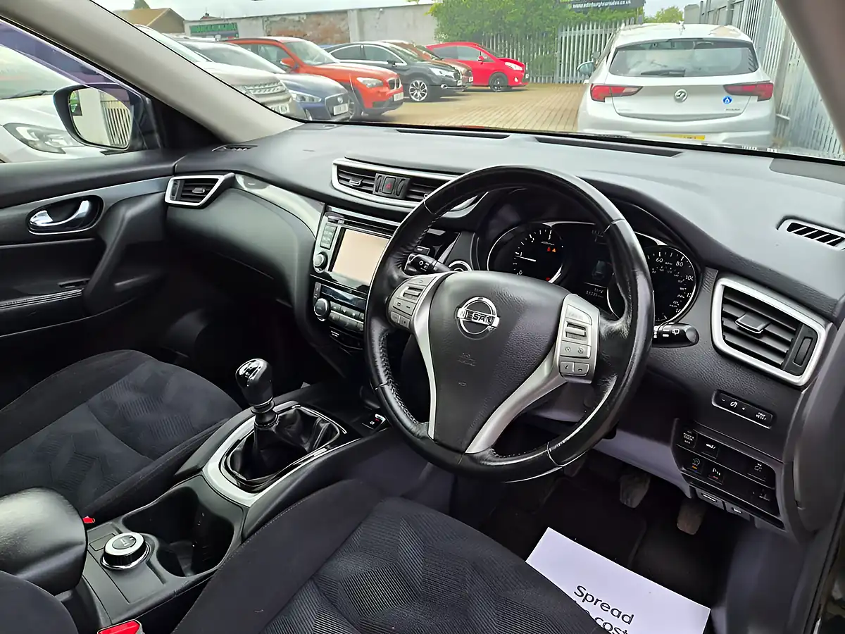 Used 2015 Nissan X-Trail N-Tec Black - Interior and Exterior details 8