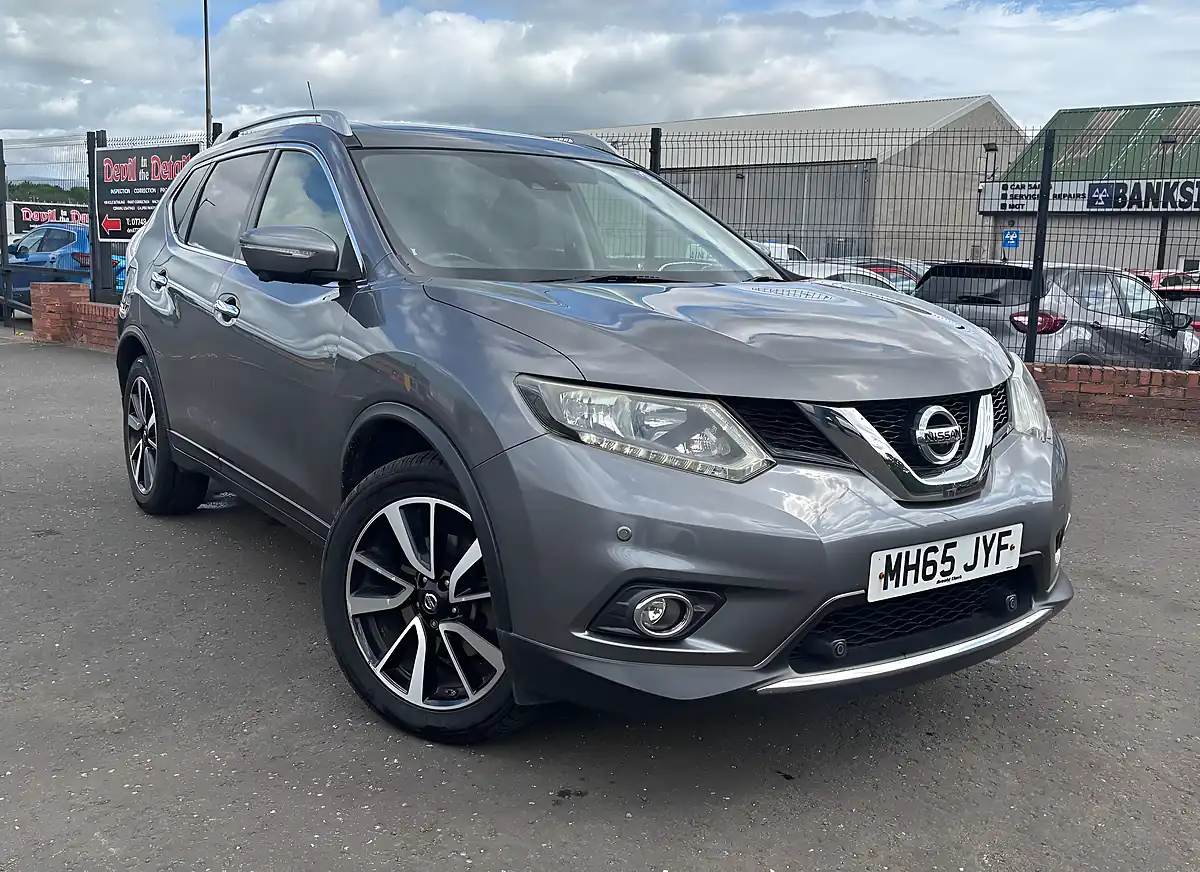 Used 2015 Nissan X-Trail N-Tec Grey - Front View