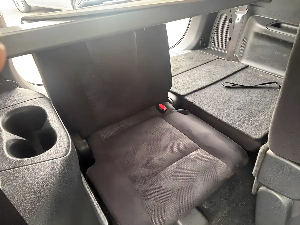 Used 2015 Nissan X-Trail N-Tec Grey - Interior and Exterior details 11