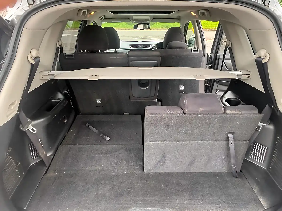 Used 2015 Nissan X-Trail N-Tec Grey - Interior and Exterior details 12