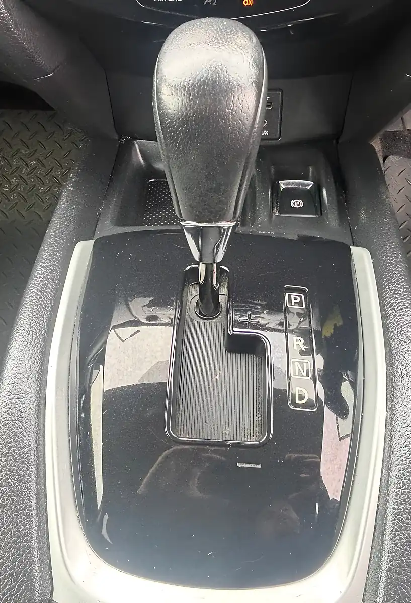 Used 2015 Nissan X-Trail N-Tec Grey - Interior and Exterior details 15