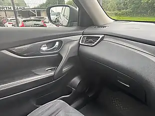 Used 2015 Nissan X-Trail N-Tec Grey - Interior and Exterior details 16