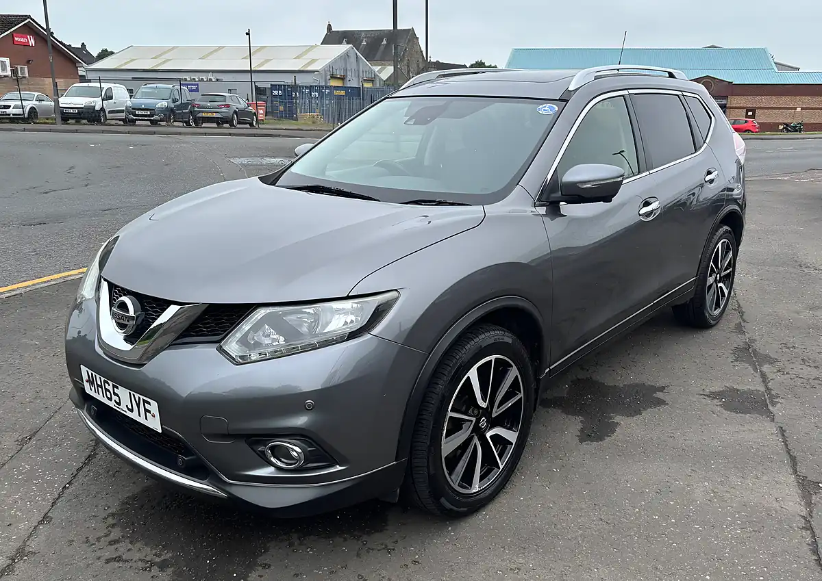 Used 2015 Nissan X-Trail N-Tec Grey - Interior and Exterior details 4