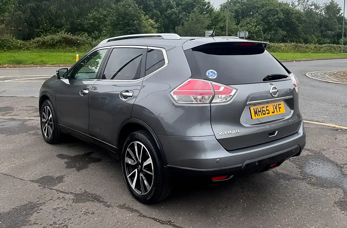 Used 2015 Nissan X-Trail N-Tec Grey - Interior and Exterior details 5