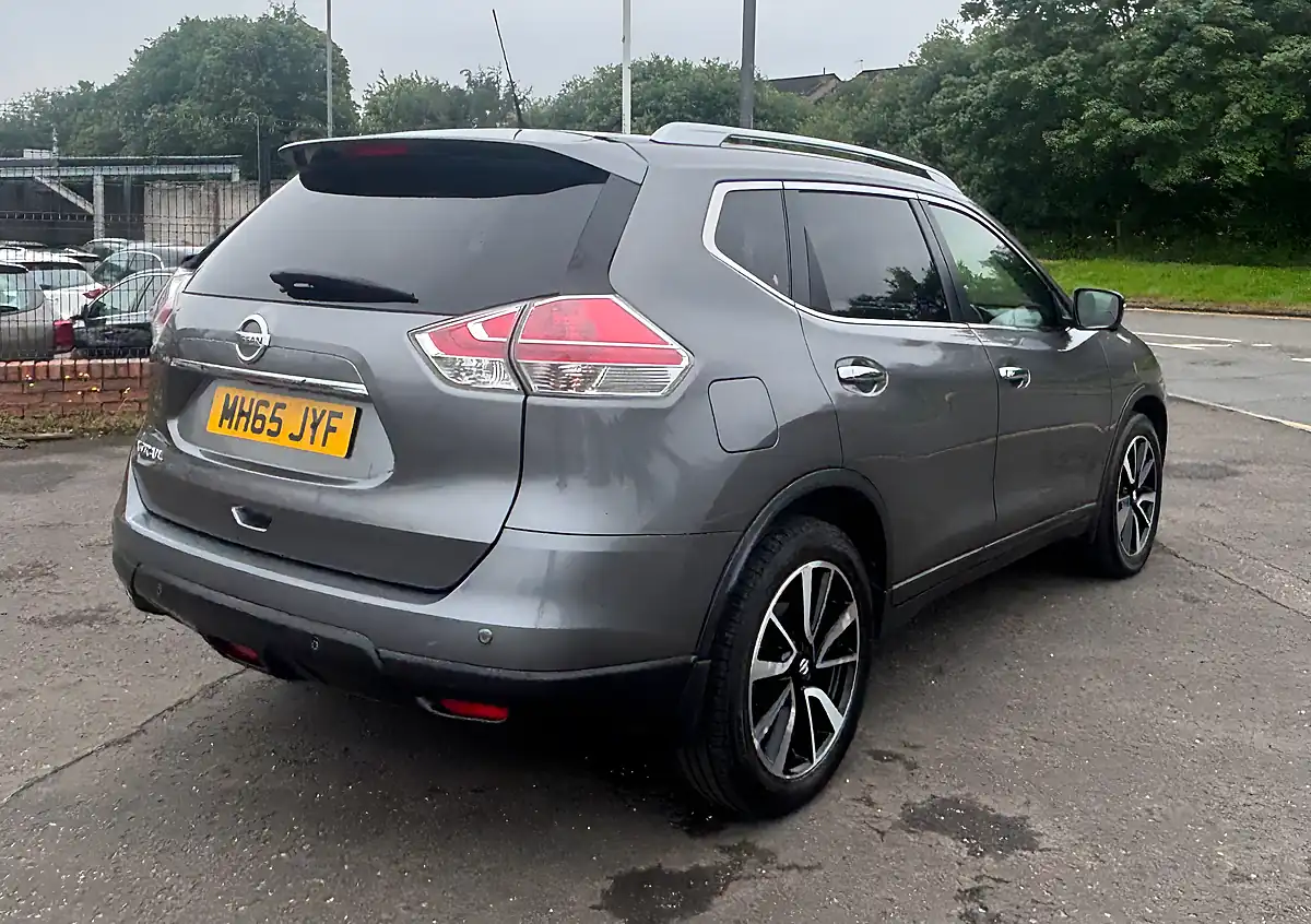 Used 2015 Nissan X-Trail N-Tec Grey - Interior and Exterior details 6