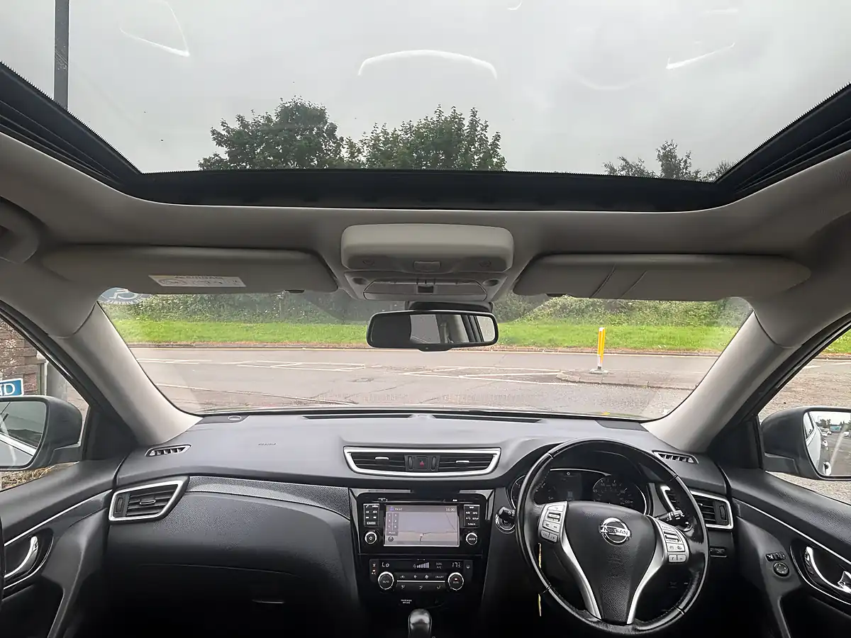 Used 2015 Nissan X-Trail N-Tec Grey - Interior and Exterior details 9