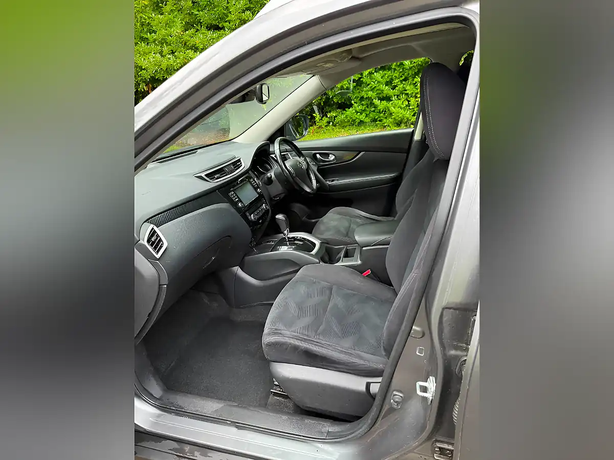 Used 2015 Nissan X-Trail N-Tec Grey - Interior and Exterior details 10