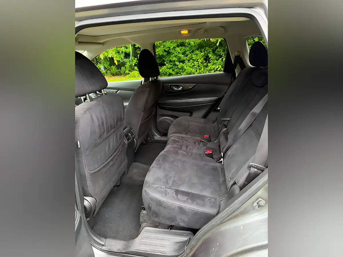 Used 2015 Nissan X-Trail N-Tec Grey - Interior and Exterior details 11