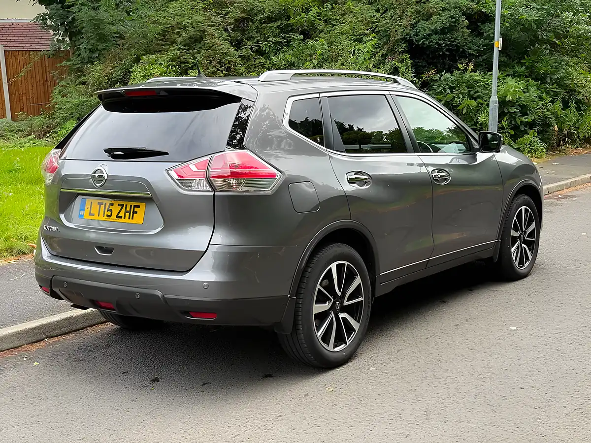 Used 2015 Nissan X-Trail N-Tec Grey - Interior and Exterior details 3