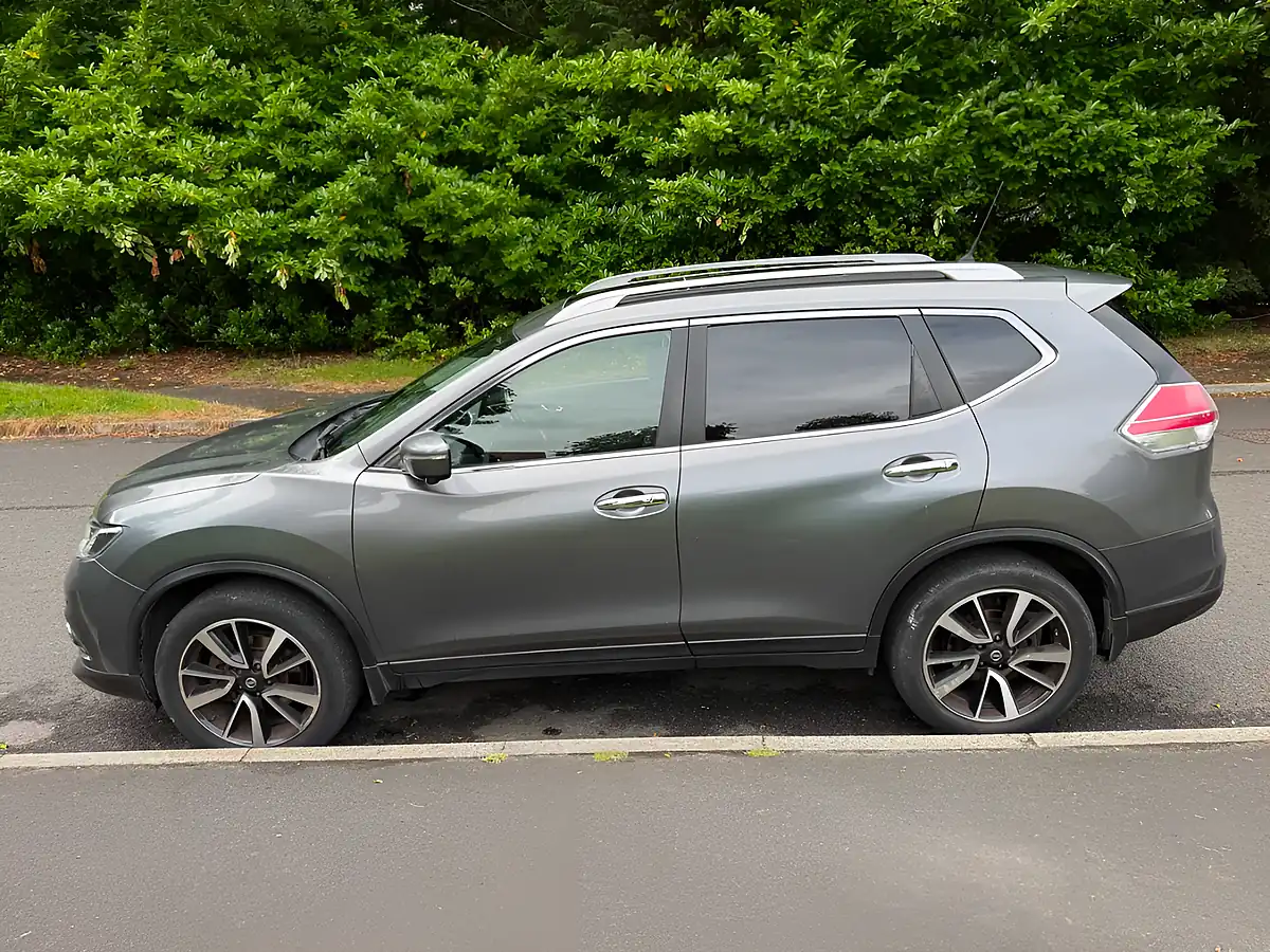 Used 2015 Nissan X-Trail N-Tec Grey - Interior and Exterior details 6