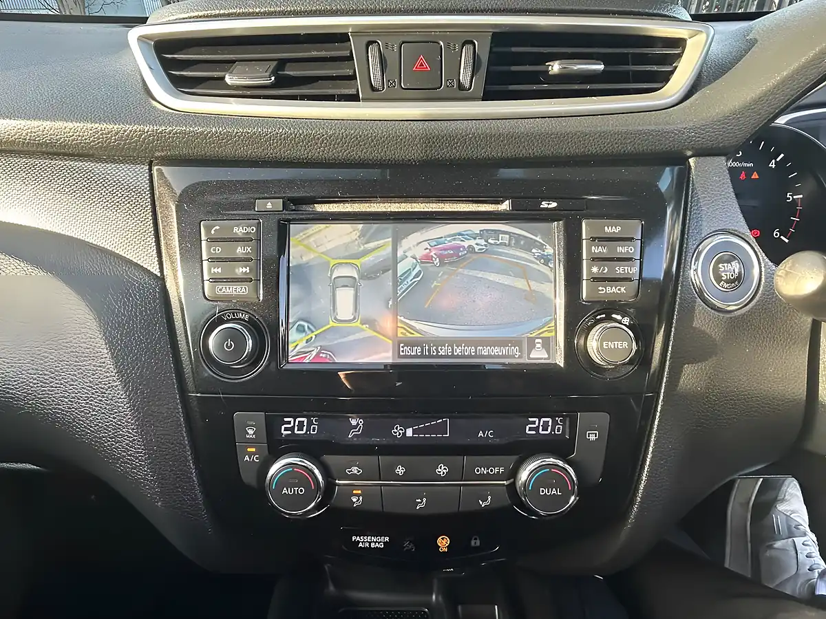 Used 2015 Nissan X-Trail N-Tec Grey - Interior and Exterior details 16