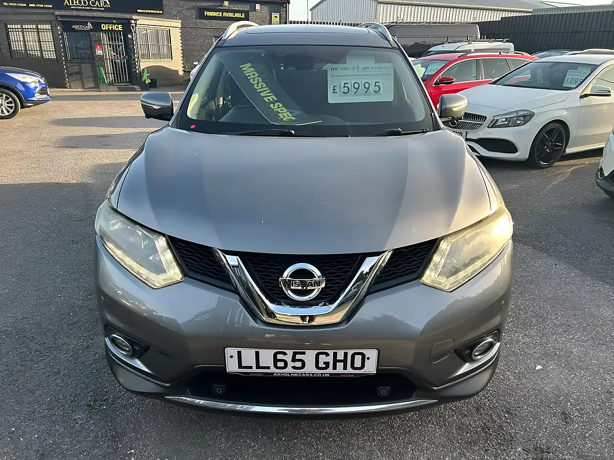 Used 2015 Nissan X-Trail N-Tec Grey - Interior and Exterior details 9