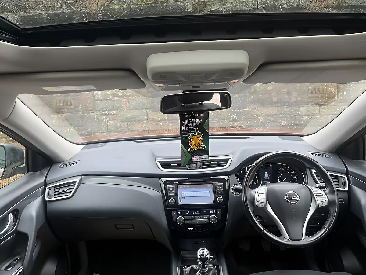 Used 2015 Nissan X-Trail N-Tec Orange - Interior and Exterior details 18
