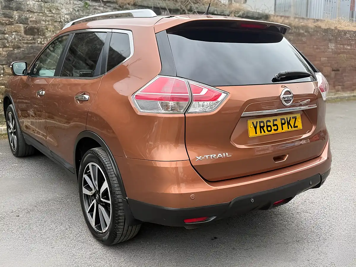 Used 2015 Nissan X-Trail N-Tec Orange - Interior and Exterior details 8
