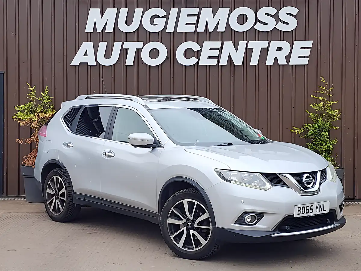 Used 2015 Nissan X-Trail N-Tec Silver - Front View