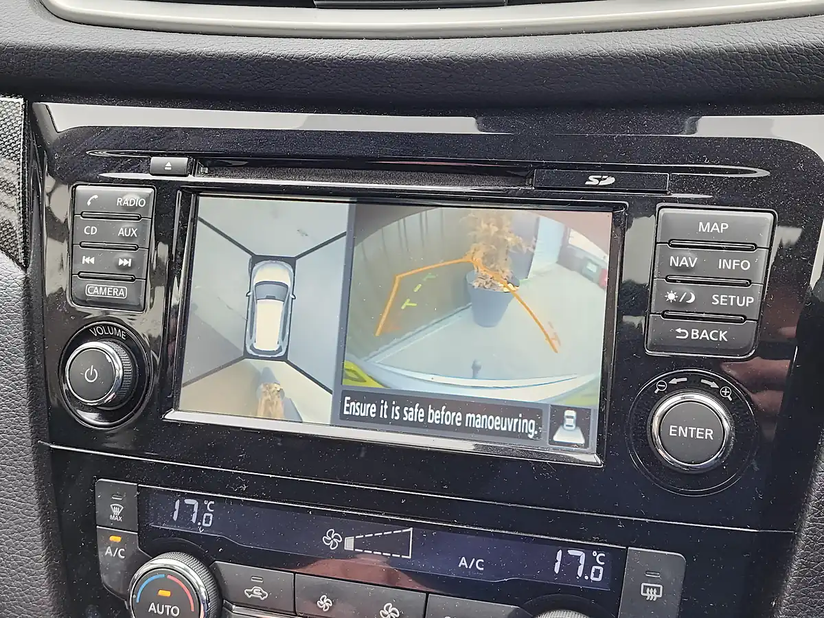 Used 2015 Nissan X-Trail N-Tec Silver - Interior and Exterior details 14