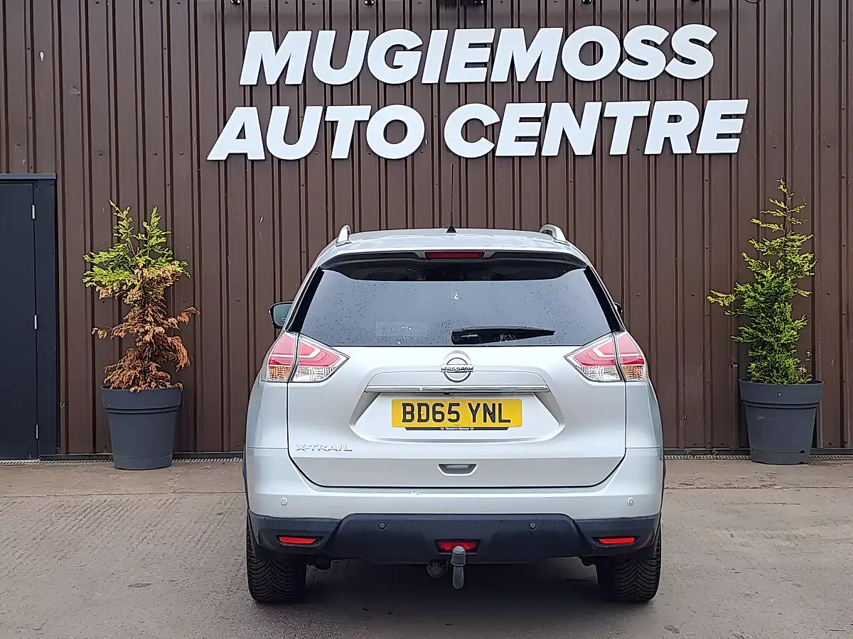 Used 2015 Nissan X-Trail N-Tec Silver - Interior and Exterior details 5