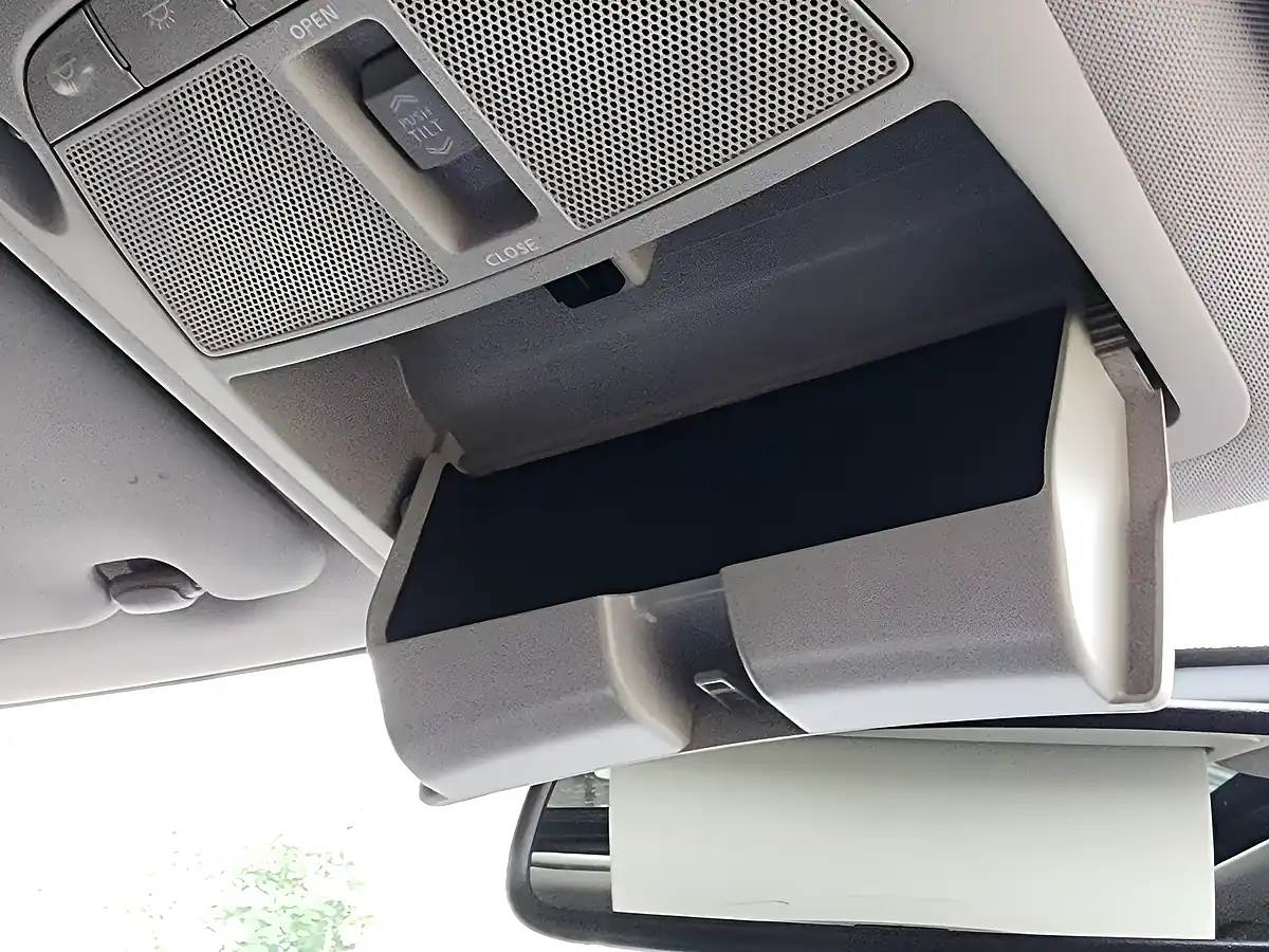 Used 2015 Nissan X-Trail N-Tec Silver - Interior and Exterior details 9