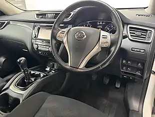 Used 2015 Nissan X-Trail N-Tec Storm White - Interior and Exterior details 3
