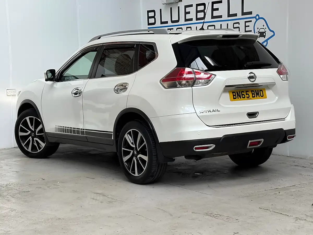Used 2015 Nissan X-Trail N-Tec Storm White - Interior and Exterior details 4