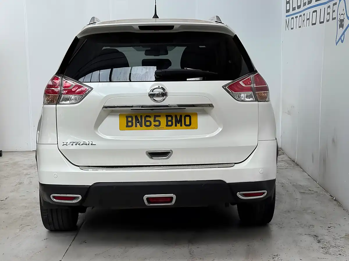 Used 2015 Nissan X-Trail N-Tec Storm White - Interior and Exterior details 5