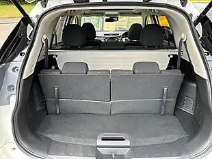 Used 2015 Nissan X-Trail N-Tec White - Interior and Exterior details 13