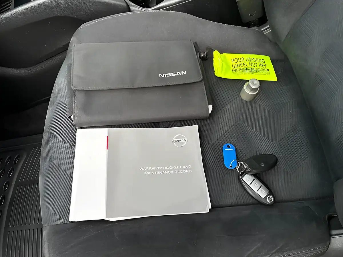 Used 2015 Nissan X-Trail N-Tec White - Interior and Exterior details 16