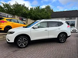 Used 2015 Nissan X-Trail N-Tec White - Interior and Exterior details 5