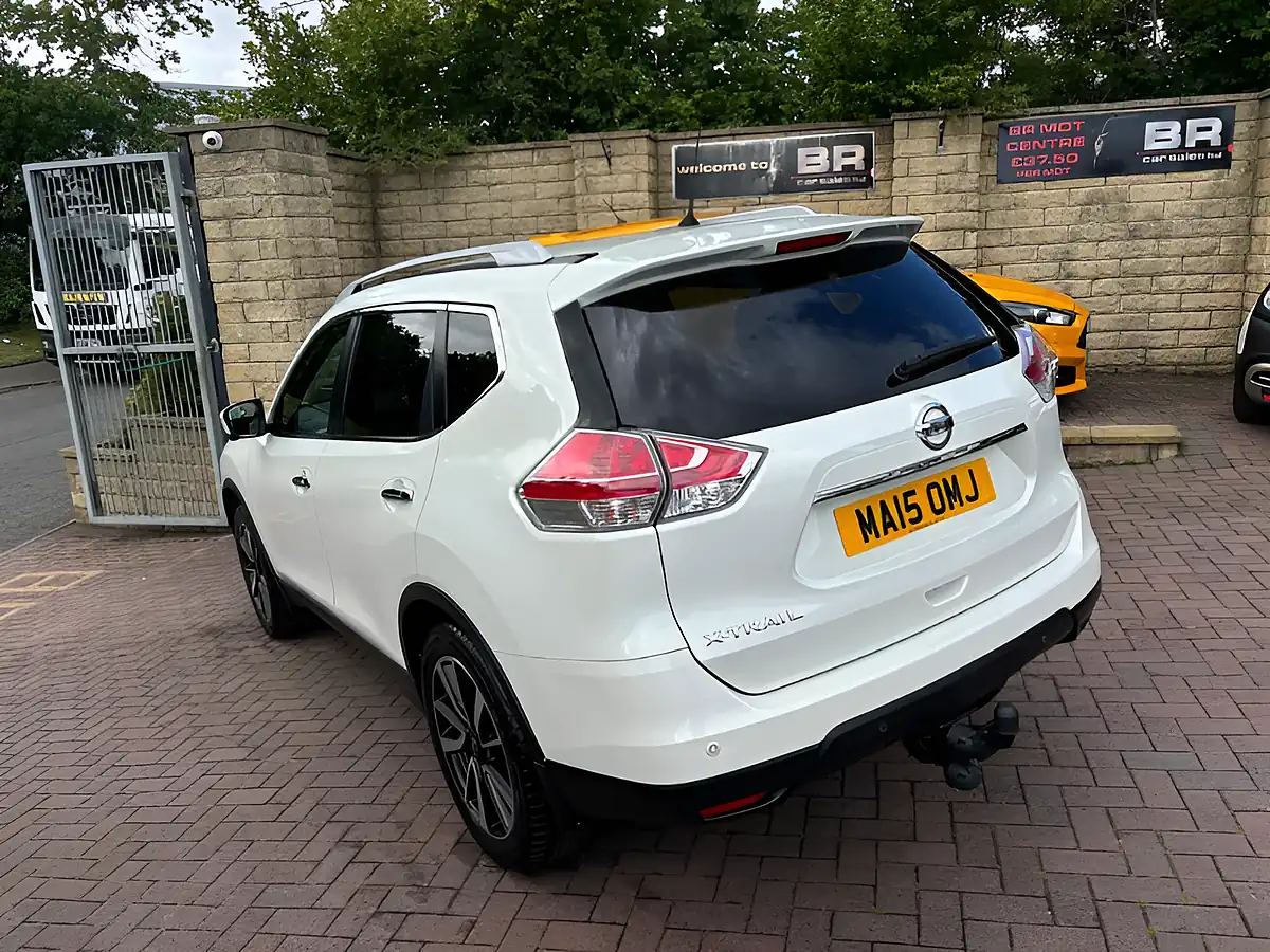 Used 2015 Nissan X-Trail N-Tec White - Interior and Exterior details 7