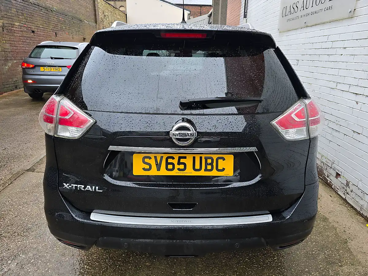 Used 2015 Nissan X-Trail Tekna Black - Interior and Exterior details 9