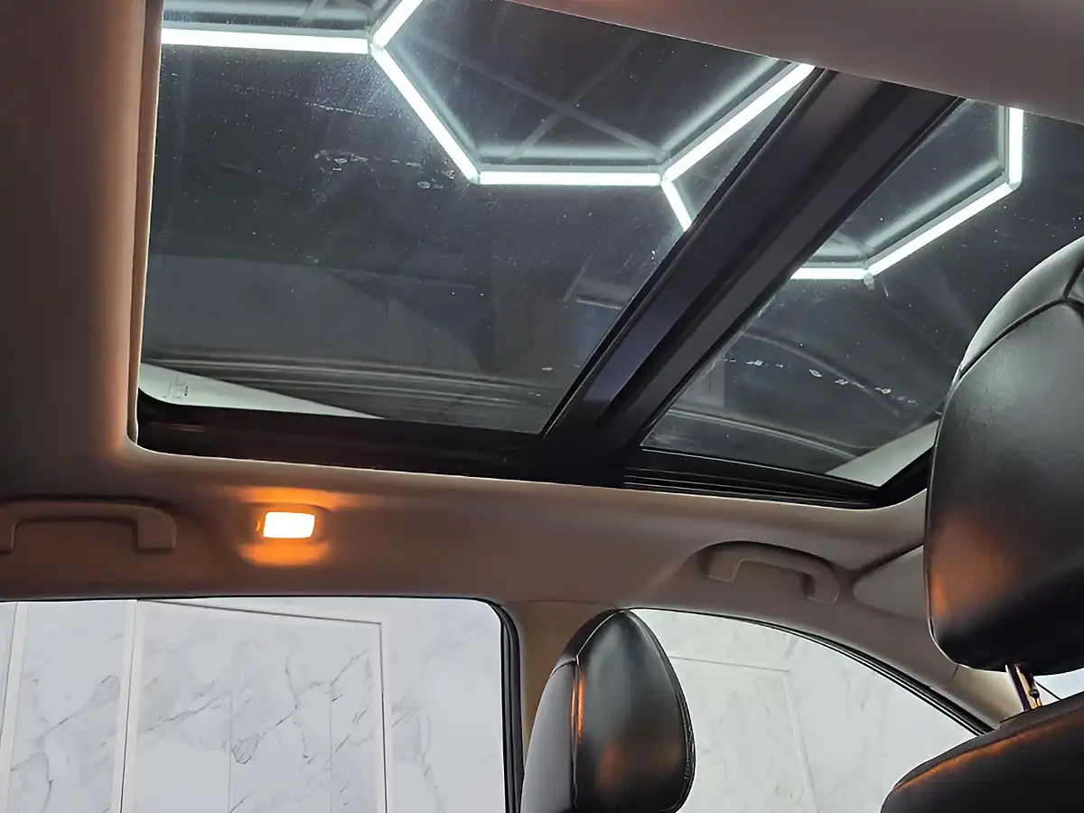 Used 2015 Nissan X-Trail Tekna Black - Interior and Exterior details 10