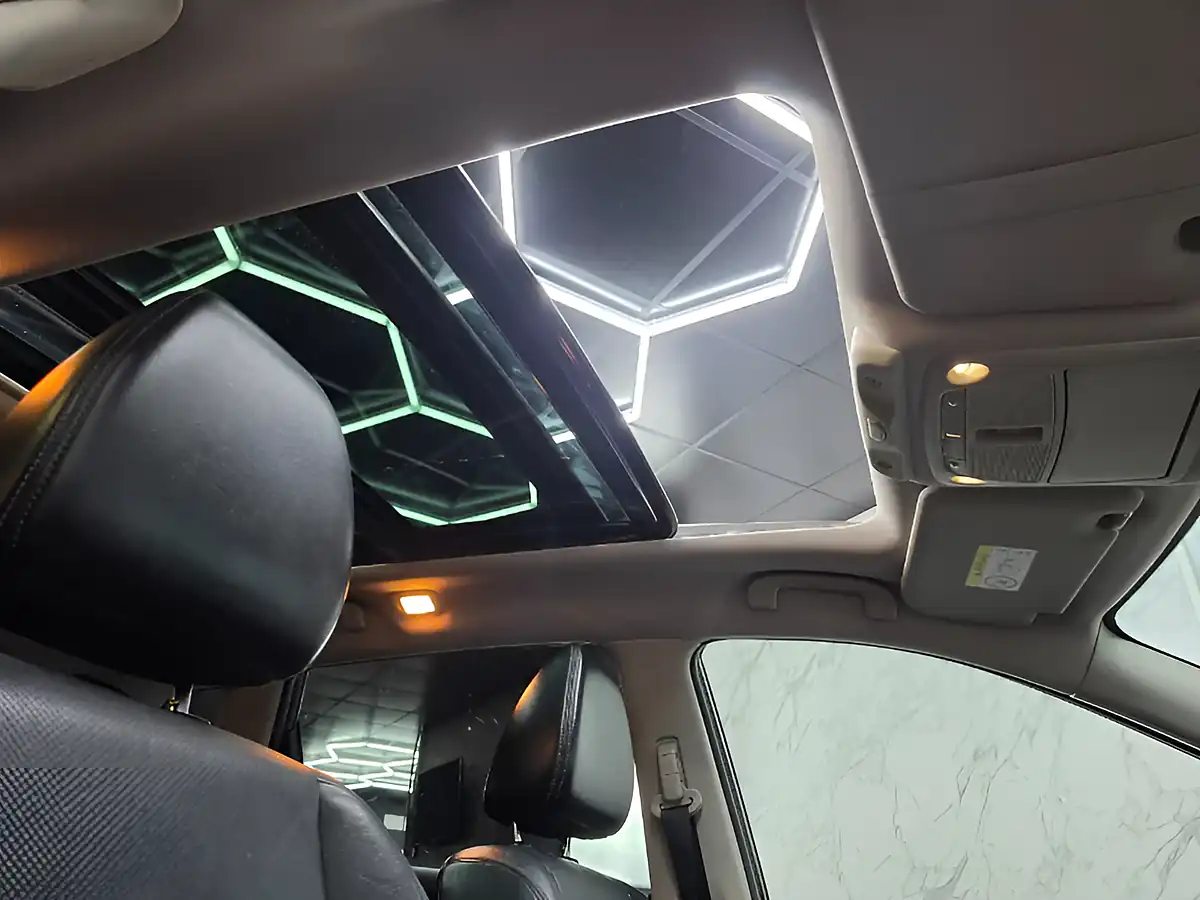 Used 2015 Nissan X-Trail Tekna Black - Interior and Exterior details 11