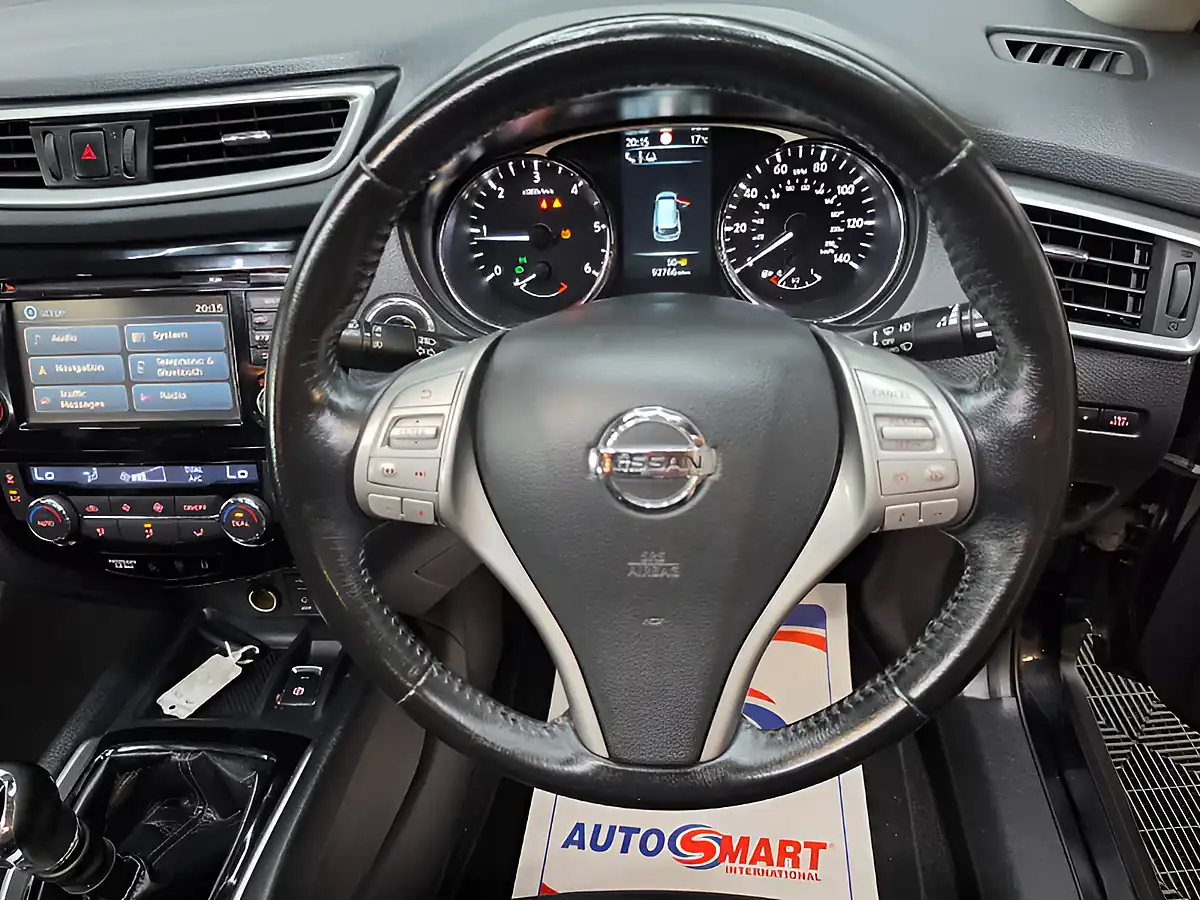 Used 2015 Nissan X-Trail Tekna Black - Interior and Exterior details 12