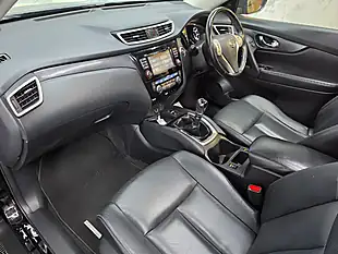 Used 2015 Nissan X-Trail Tekna Black - Interior and Exterior details 15