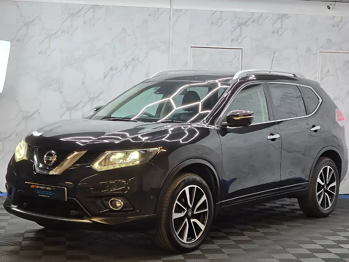 Used 2015 Nissan X-Trail Tekna Black - Interior and Exterior details 4