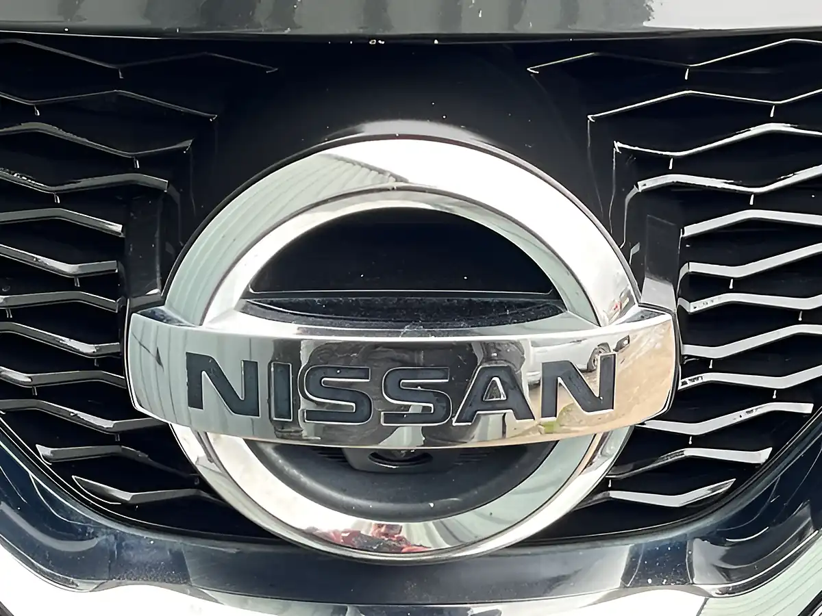 Used 2015 Nissan X-Trail Tekna Black - Interior and Exterior details 12