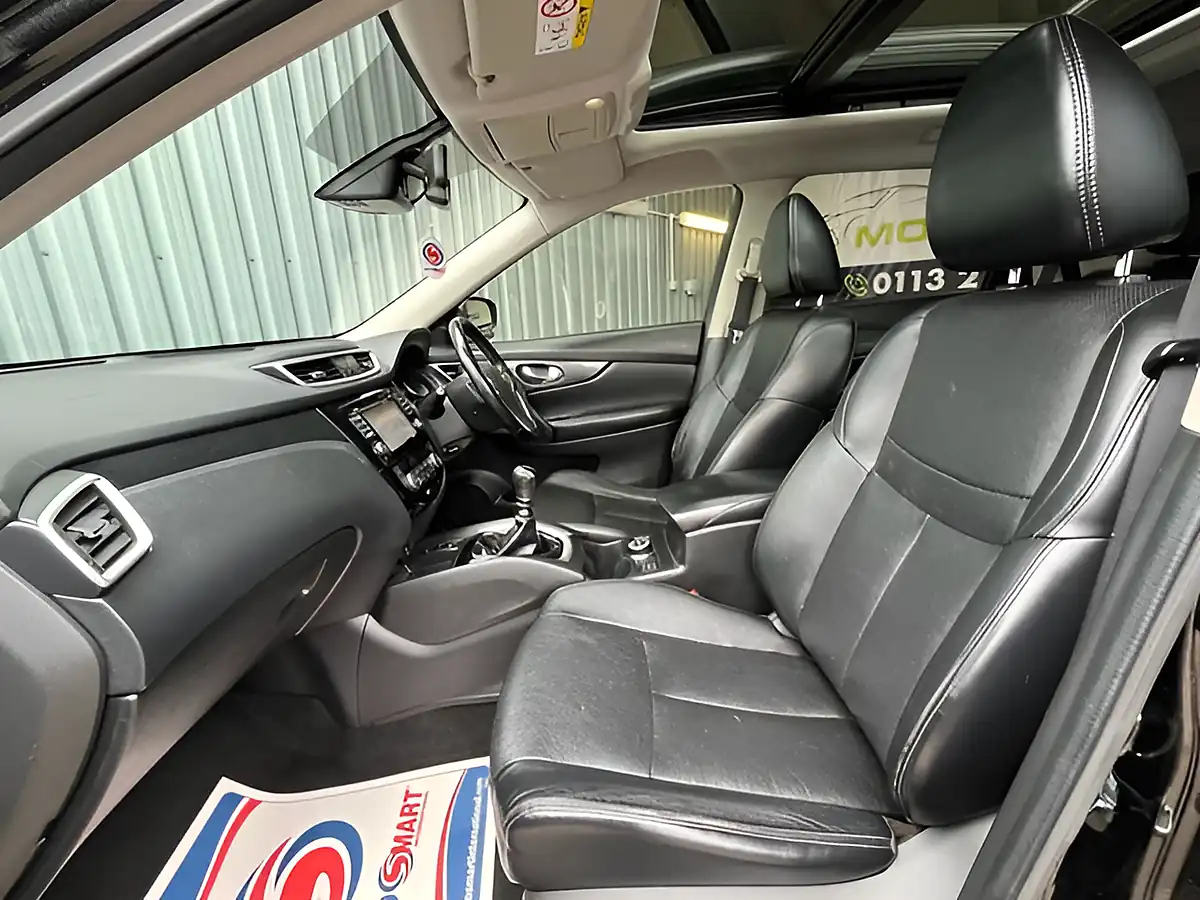 Used 2015 Nissan X-Trail Tekna Black - Interior and Exterior details 19