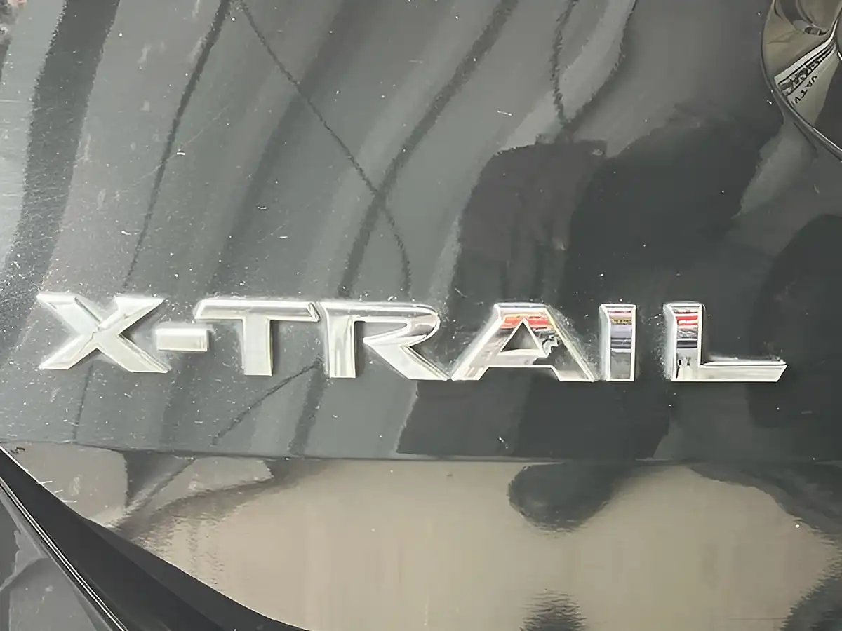 Used 2015 Nissan X-Trail Tekna Black - Interior and Exterior details 9