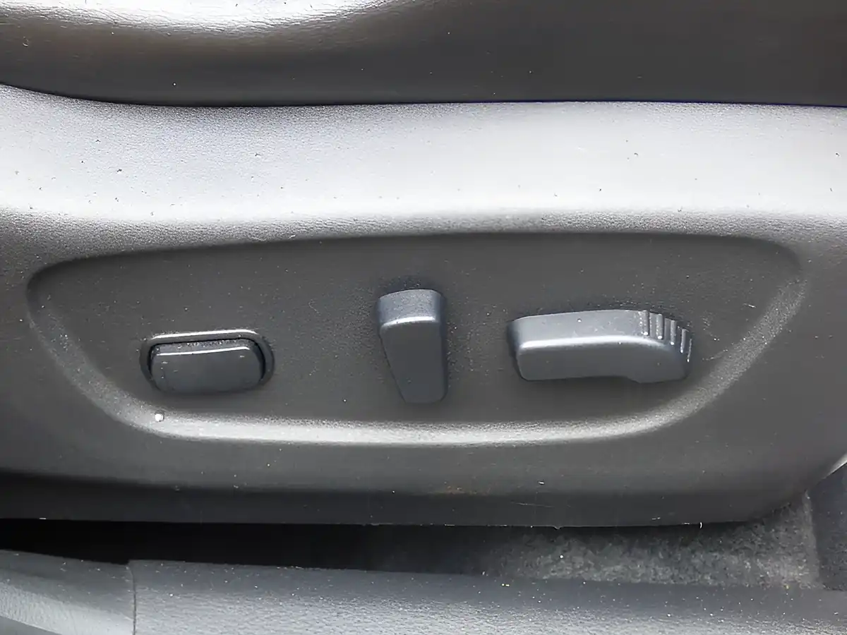 Used 2015 Nissan X-Trail Tekna Blue - Interior and Exterior details 14