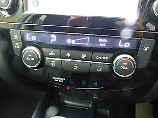 Used 2015 Nissan X-Trail Tekna Blue - Interior and Exterior details 20