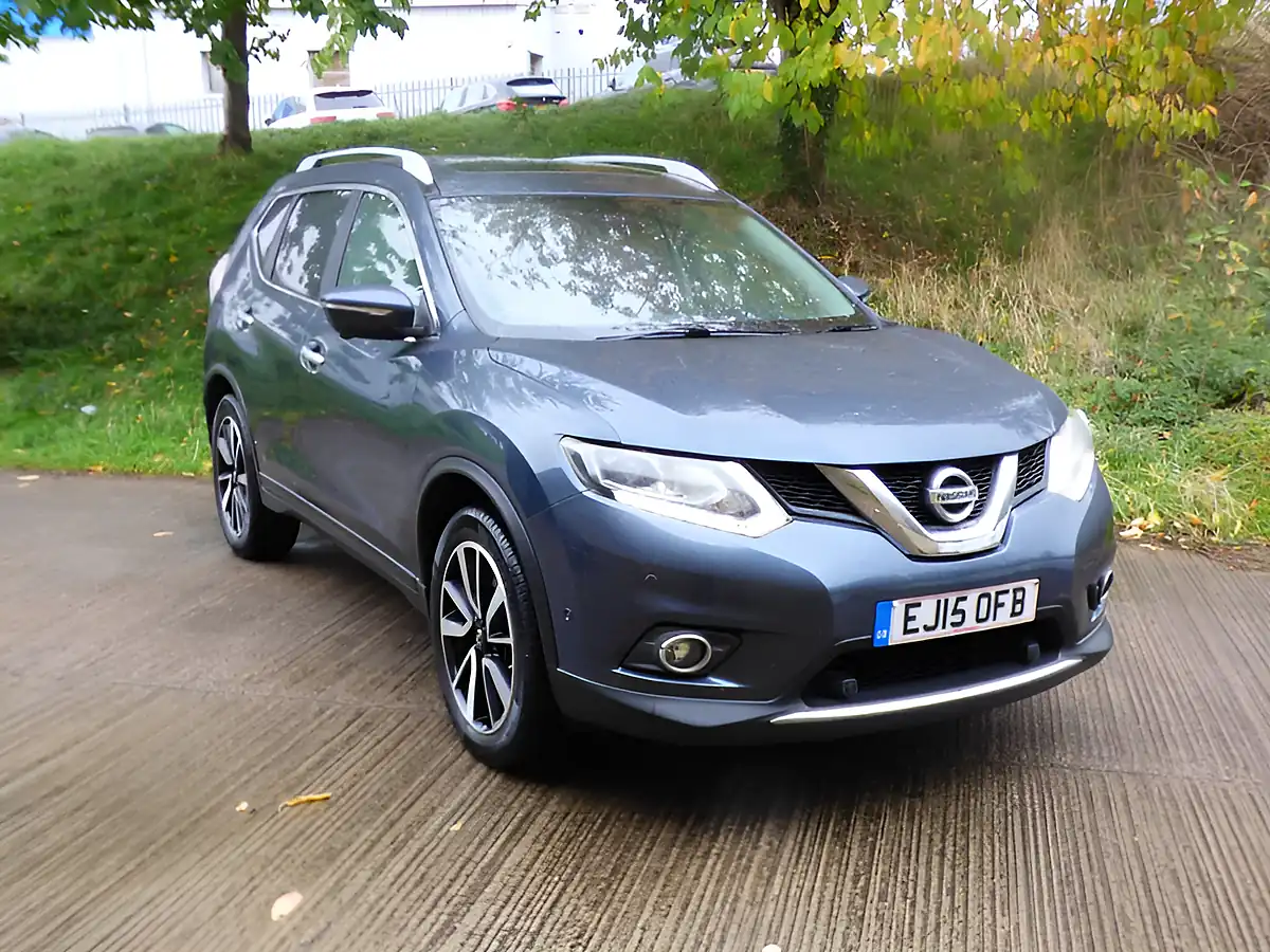 Used 2015 Nissan X-Trail Tekna Blue - Interior and Exterior details 4
