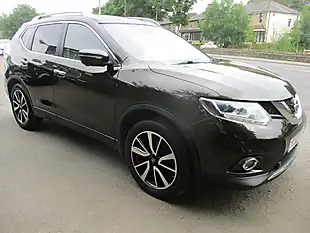 Used 2015 Nissan X-Trail Tekna Green - Interior and Exterior details 3