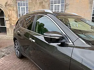 Used 2015 Nissan X-Trail Tekna Green - Interior and Exterior details 13