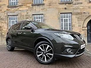 Used 2015 Nissan X-Trail Tekna Green - Interior and Exterior details 3