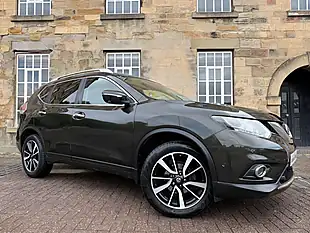 Used 2015 Nissan X-Trail Tekna Green - Interior and Exterior details 5