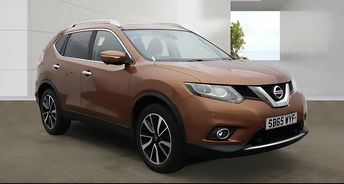 Used 2015 Nissan X-Trail Tekna - Front View