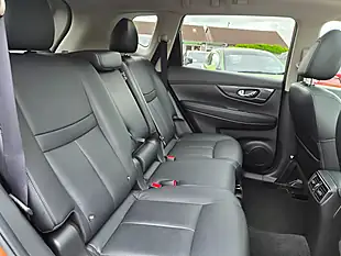 Used 2015 Nissan X-Trail Tekna Orange - Interior and Exterior details 14