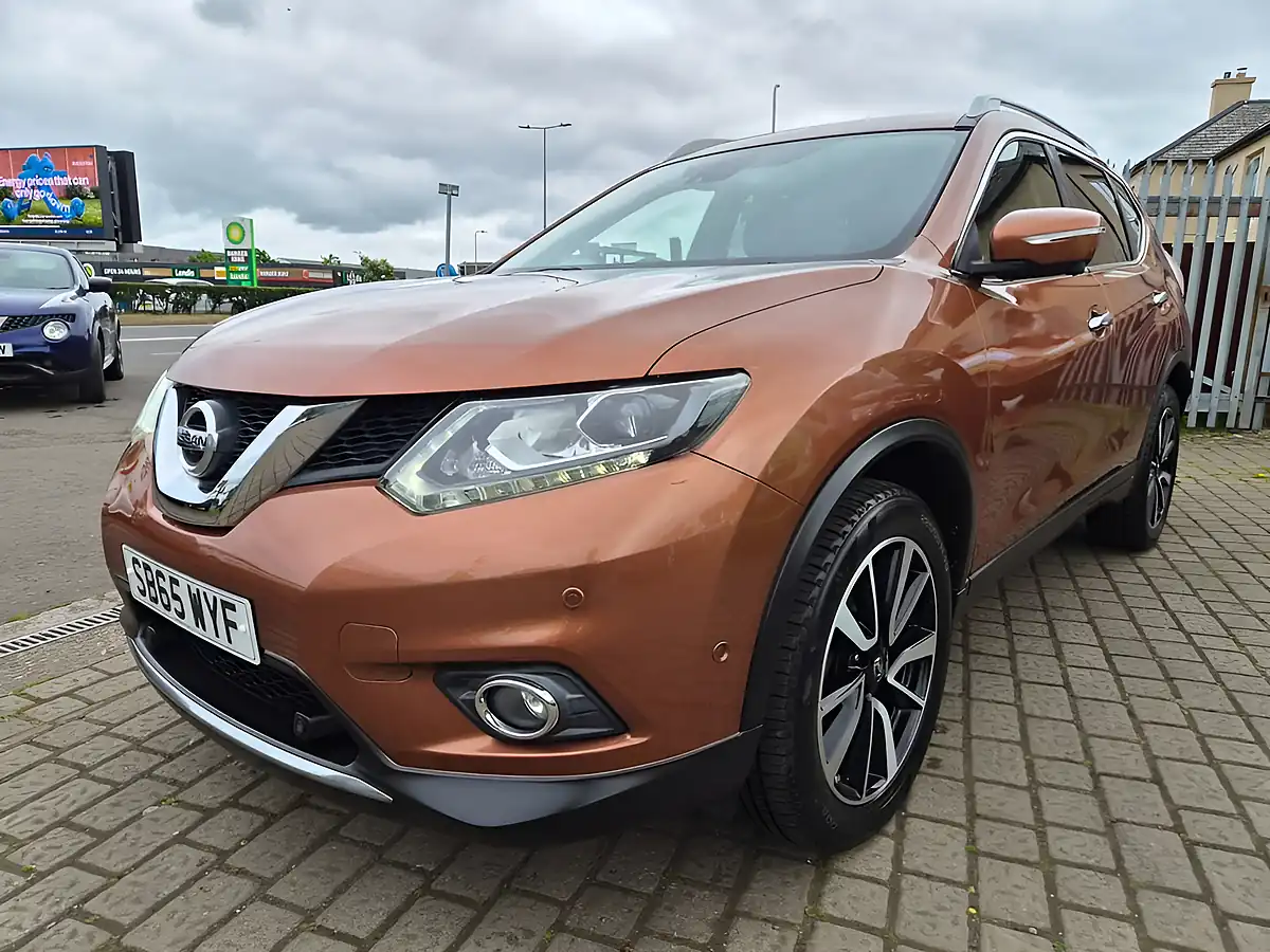 Used 2015 Nissan X-Trail Tekna Orange - Interior and Exterior details 3