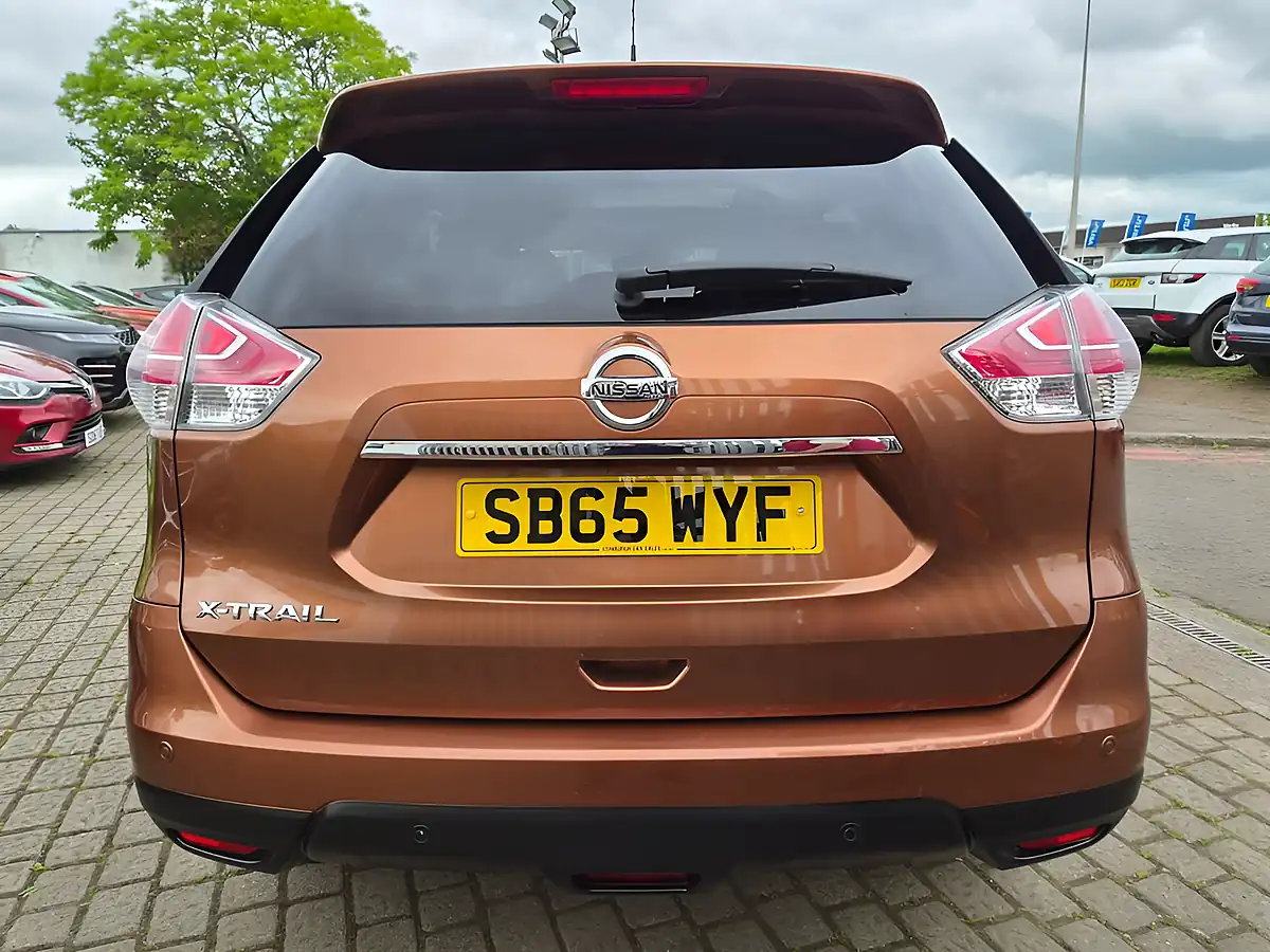 Used 2015 Nissan X-Trail Tekna Orange - Interior and Exterior details 5